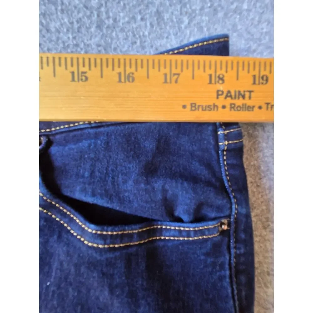 Levis levi 724